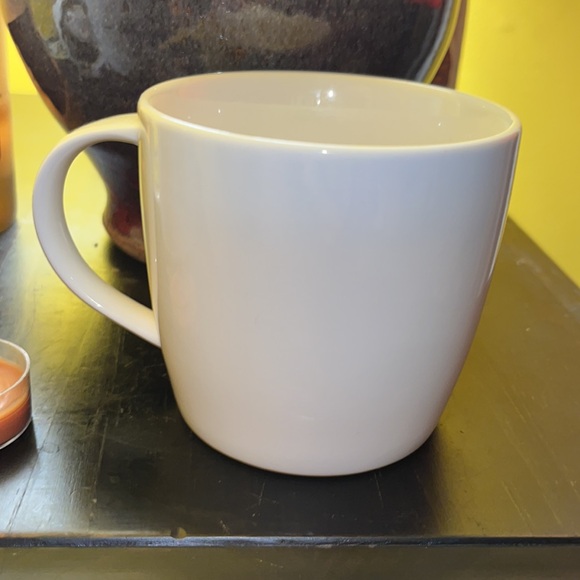 STARBUCKS 2008 WHITE NEW BONE MEASURES 3.5" TALL - Picture 5 of 7